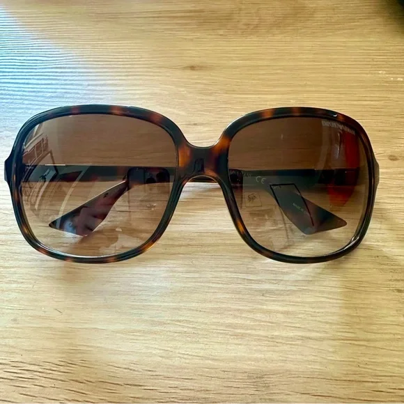 Authentic Emporio Armani Vintage Tortoise Women’s Classic Sunglasses 9685/S - Picture 1 of 11